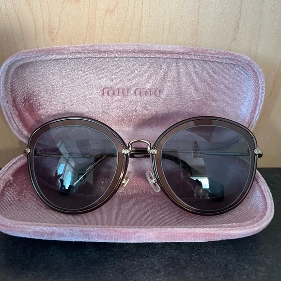 Miu Miu | Accessories | Euc Miu Miu Brown Cateye Sunglasses  display picture 3
